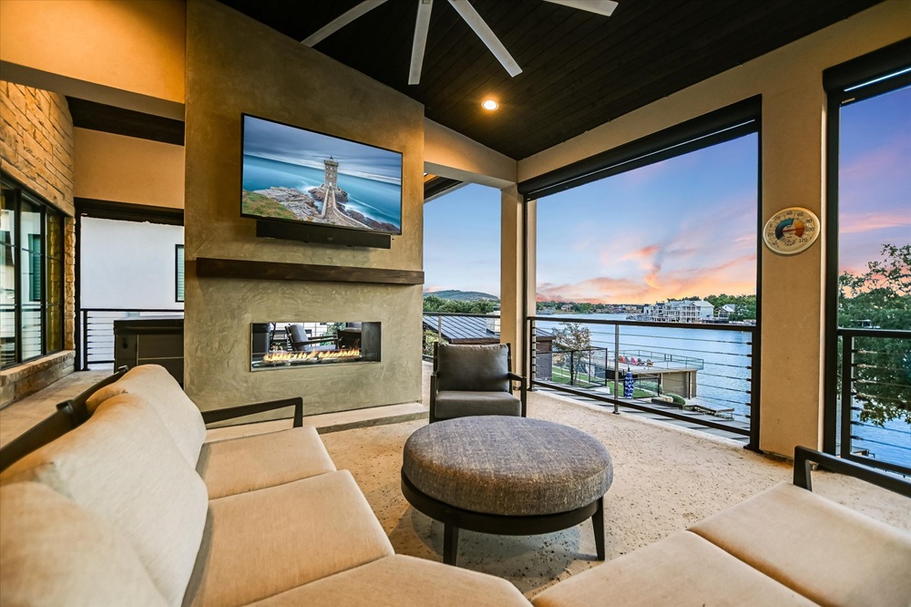 4 Texas Luxurious Estates Showcasing Fashionable Design and Unique Settings