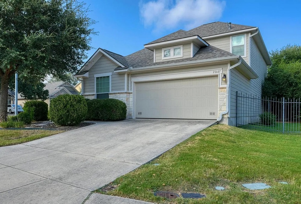 5 Texas Houses Providing Fashionable Class and Spacious Dwelling at Nice Worth