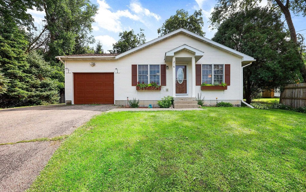 3 Wisconsin and 54 Homes Blending Historic Charm and Spacious Serenity ...