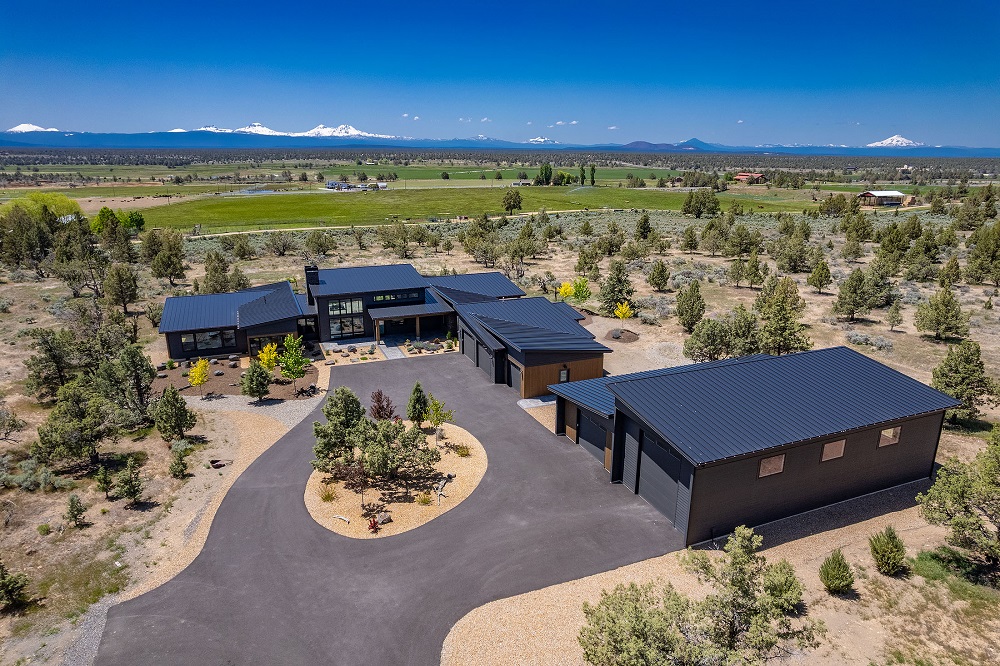 5 Oregon Luxury Estates Showcasing Breathtaking Views and Exclusive Privacy
