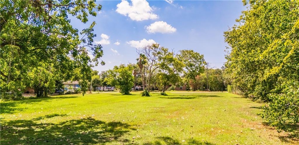 4 Texas Coastal Tons and Hill Nation Sanctuary Estates