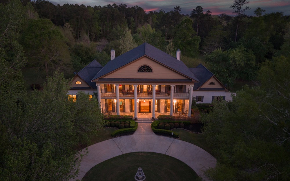 5 Non-public Texas Hill Nation Estates with Golf and Lake Views
